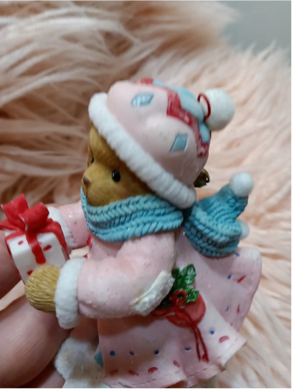 Cherished Teddies Winter Christmas Pink Glitter Coat Holding A Gift Happy Hearts